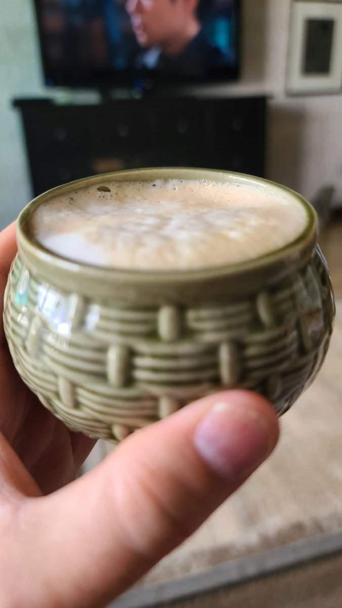 pettersson3244's tweet photo. Perfect!  Strong coffee with steamed milk in a traditional cup. https://t.co/UuaT3lOsqj