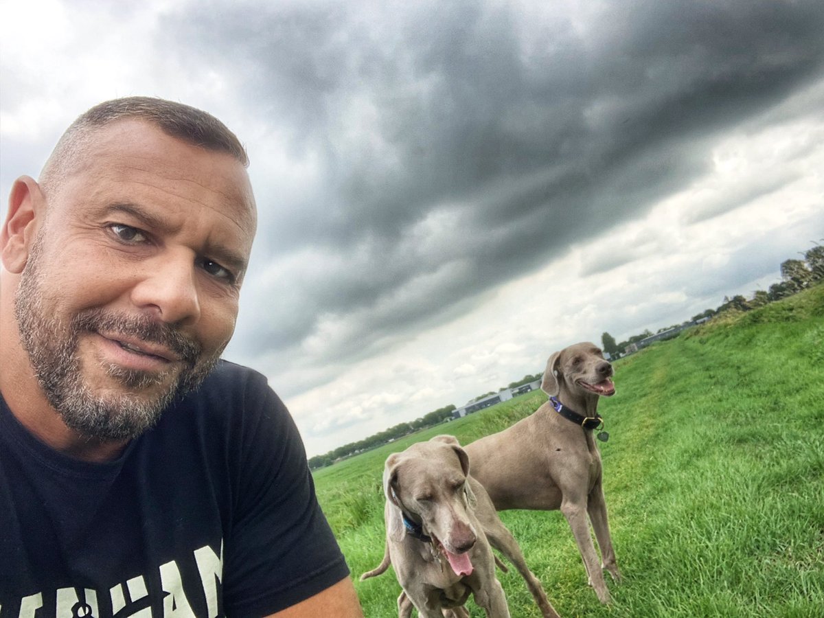 roidmusclelove1's tweet photo. Today I dog sitting
#dogsitting #dutchsummer #summer2023 #weimaraner #dog #german #clouds #fields #walking #musclegay #muscledaddy #love #gaydad #gay #instagay #gayhunks #beardedgay #beardedmen #instagram #gaydutchies #gayportrait #gayman #gaylife #hotgayman https://t.co/kdPqJY7Uli