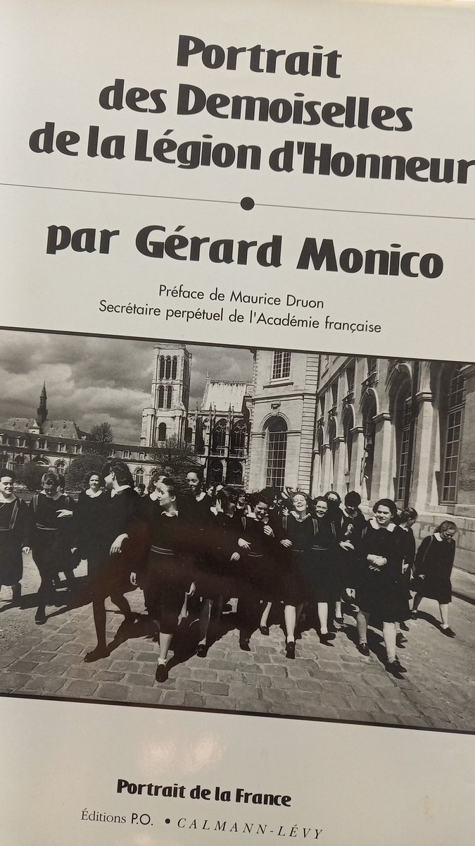 PascaleGodot's tweet photo. @Flanerie_art Toute mon adolescence. Merci pour votre partage ! Gérard Monico avait pu à l'époque nous photographier. Je suis immortalisée dans ses pages... #melh #photo #lh https://t.co/UvUry305qW