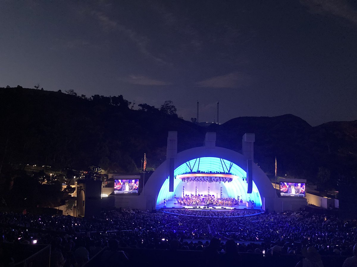 StephaneLeeLive's tweet photo. Stevie singing for Quincy’s tribute at the Hollywood Bowl https://t.co/aQSiP938yE