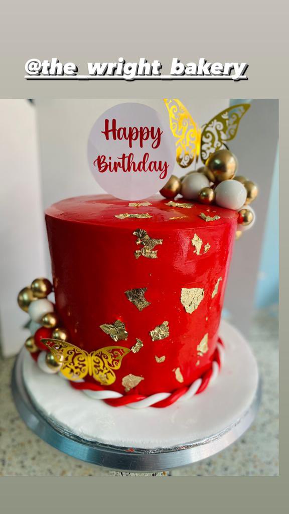 Forget the fork and dig right in 😋 i mean that Cake 😹
For inquiries , orders and deliveries Dm us or WhatsApp  +256705590590
#WrightBakery
#AcakeForEveryOne