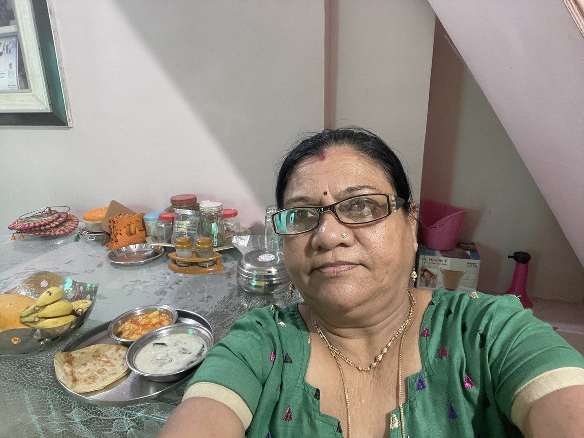 BhupeshDipti's tweet photo. On the occasion of #InternationalMilletsYear
BJP Millets Month 2023
#MyFavouriteMillets Home Made - મોરૈયા ના લોટ ની ભાખરી, મોરૈયો
#MM4Millets
🔸Diptiben Bhatt
🔸 Vice President Mahila Morcha , kheda Jilla @VanathiBJP @Deepikasardava @ArunabenChaudh1 https://t.co/q3PnMBruql