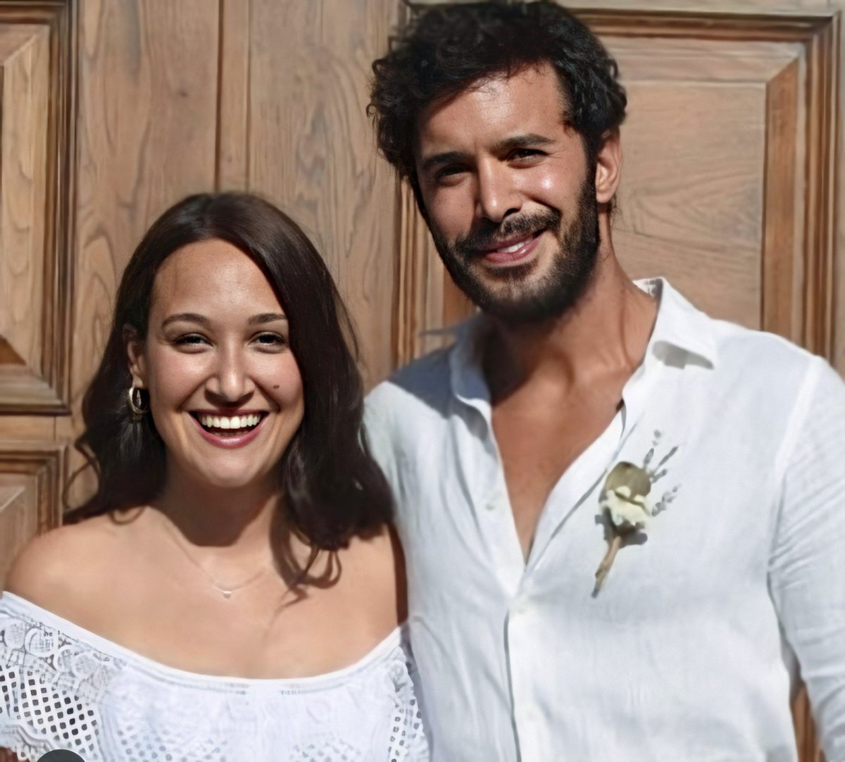 BAAFC87's tweet image. Happy 3rd wedding anniversary ❤️

#BarışArduç