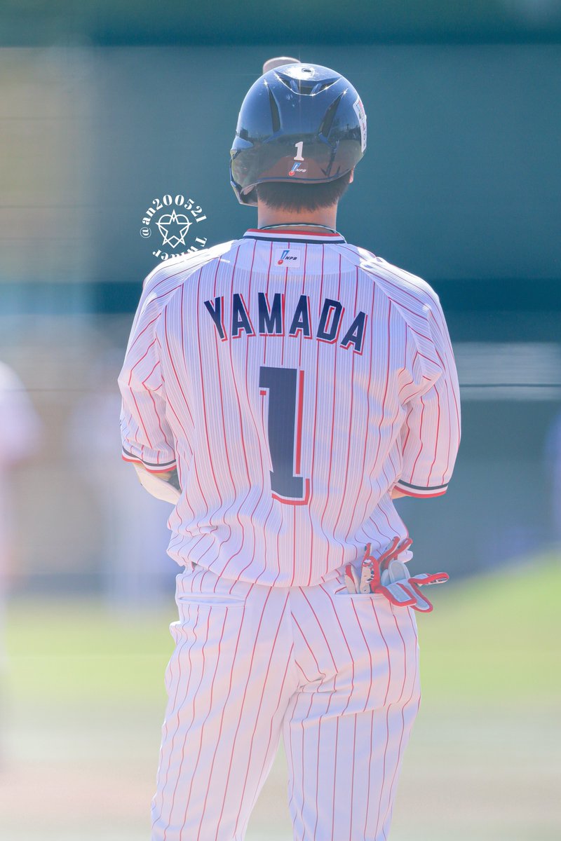 みんなが大好きな背中 #山田哲人