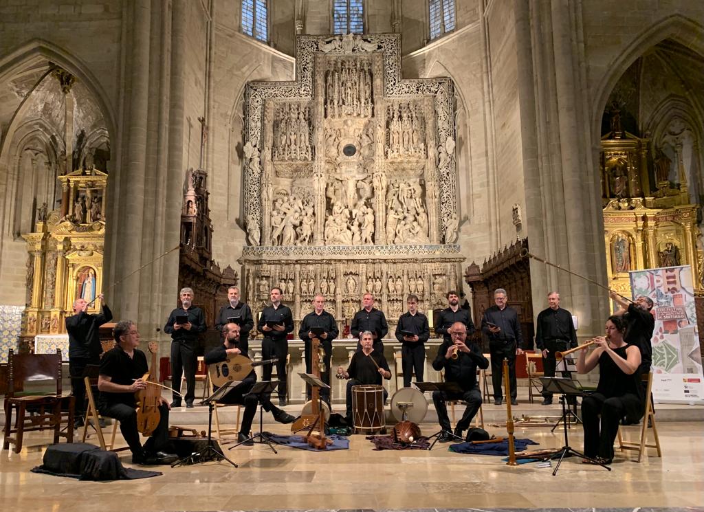CorLluisVich's tweet photo. Anit cantarem a la Catedral de #Huesca amb @CDMinistrers "Sibila. Milagros, reliquias y profecías". Tot ple i espectacular lloc per a cantar https://t.co/qKXqJx2hNd