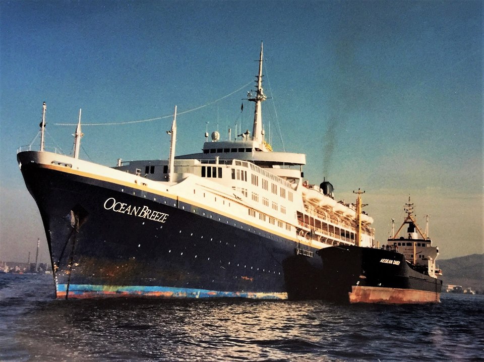 Southern Cross launched in 1954
20,204grt for Shaw, Savill & Albion from Harland & Wolff, Belfast
Calypso 1973 Cia de Vap Cerulea SA
Calypso I 1980 Eastern Steamship Lines
Azure Seas 1980 Western Steamships
OceanBreeze 1992 Dolphin Cruise
OceanBreeze 1999 Imperial Majesty...