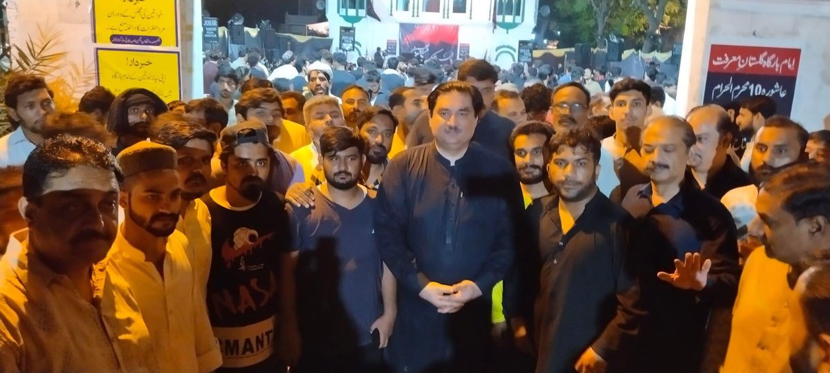 NA81PMLN's tweet photo. وفاقی وزیر توانائی انجینئر خرم دستگیر خان کا امام بارگاہ گلستان معرفت کا دورہ صدر مسلم لیگ ن سوشل میڈیا ونگ پنجاب کاشف صابر خان ، چیئرمین بی او ڈی گیپکو شعیب بٹ  و دیگر ہمراہ موجود ہیں

@kdastgirkhan https://t.co/LxcecaHv5r