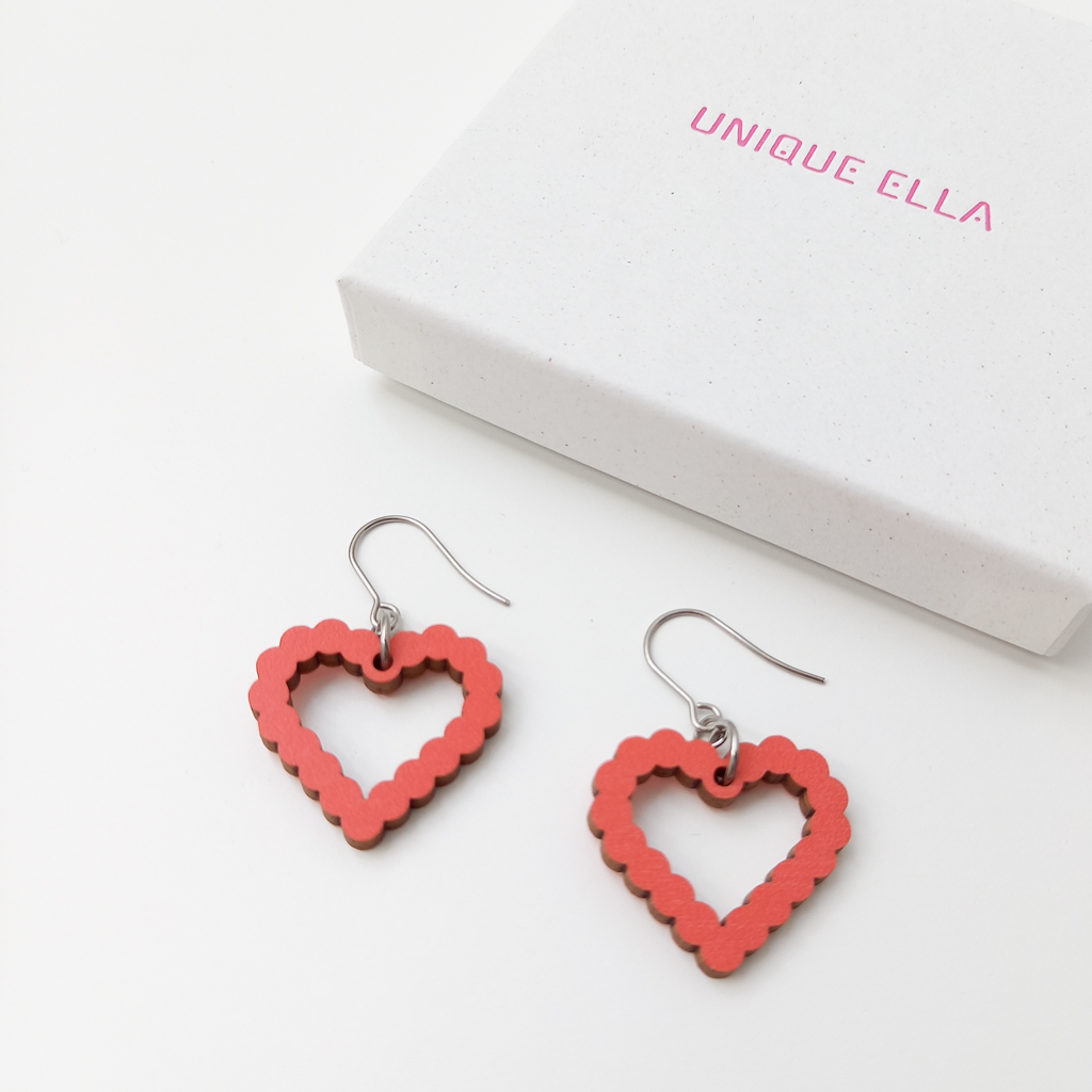 JewelleryElla's tweet photo. Love is always in fashion! ❤️ 

#heartearrings #uniquejewellery #earringlove #sustainablejewellery #sustainablefashion https://t.co/cpwXZiyjoY