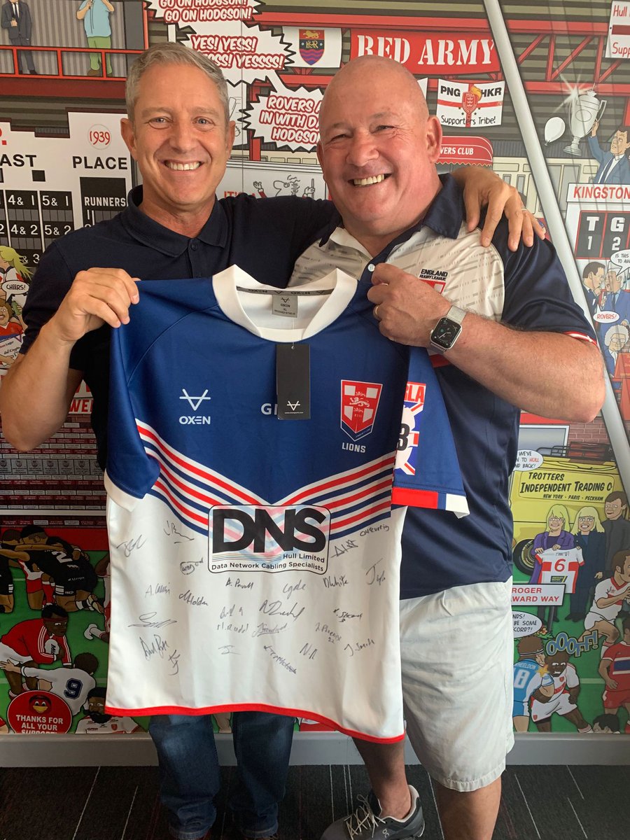 Thank You DNS 🏴󠁧󠁢󠁥󠁮󠁧󠁿

🙏Huge thanks to DNS (Hull) Ltd who were our 2023 Front Of Shirt sponsors!

🤝Head Coach <a href="/thekrd7/">KD</a> presents Trevor Jessop with a signed shirt as a thank you!

#EnglandUnisRL