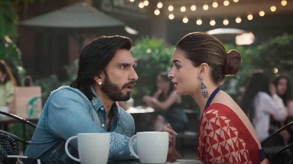 WorldIQApp's tweet photo. Rocky Aur Rani Kii Prem Kahaani BO collection #worldiq #StayInformed #StayInspired #StayAhead #PulseofNow https://t.co/DsUO3JoeC8 #RockyAurRaniKiiPremKahaani #RARKPK https://t.co/9HaVL1MukQ