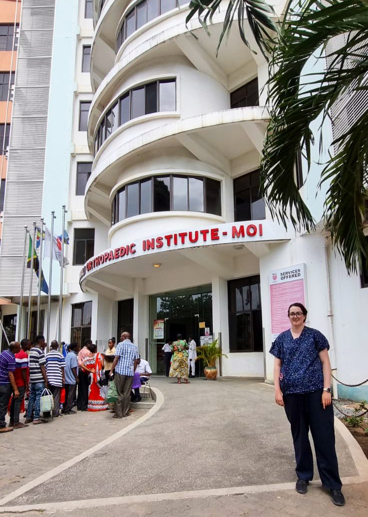 aeoliverevans's tweet photo. After 4 weeks in Tanzania 🇹🇿 it is time to say goodbye to MOI and orthopaedic surgery. I have experienced and learnt so much in my elective and made friends for life, such a bittersweet farewell https://t.co/JnCviiiSjl