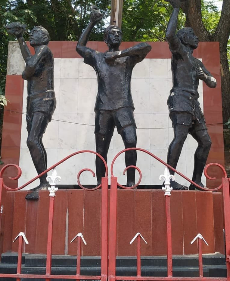 pycpim's tweet photo. On July 30, 1936, the French government crushed the mill workers' strike by shooting on employees, killing 12 of our comrades. In Asia was the first to pass various labour welfare Laws, including the right to 8-hour work in Puducherry, after a lengthy struggle of communist. #CPIM https://t.co/kWnOyPwQkY