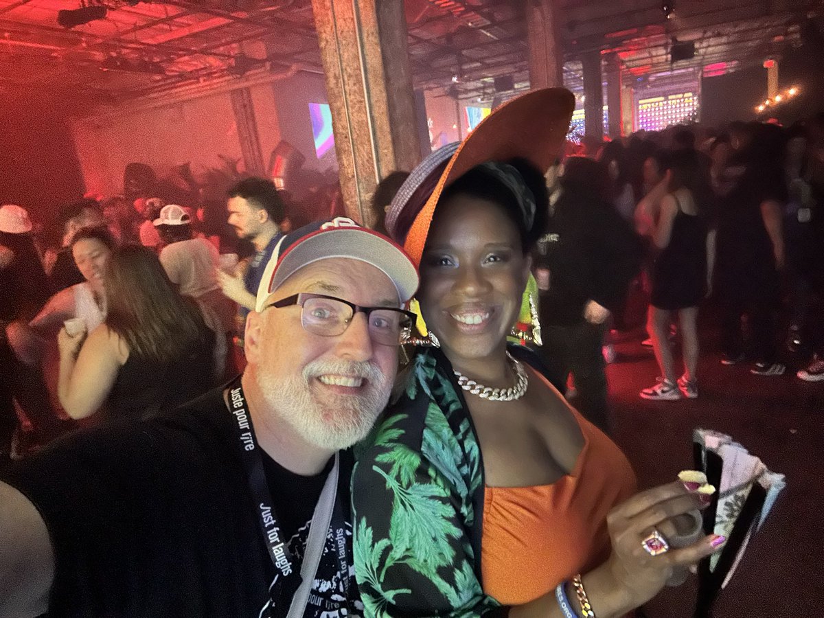 heyitstva's tweet photo. Tonight’s cull. I love who you get to meet at @JFLComedyPro
Have a great #jflcomedypro to @joyellenicole
@eddieizzard and #PleaseDontDestroy https://t.co/tgTj0eAcYq