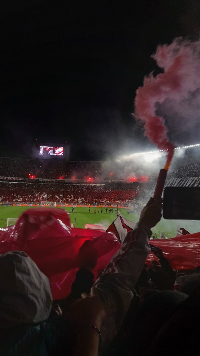 saucemarti's tweet photo. yo te quiero river plate https://t.co/eirxLIIRjZ