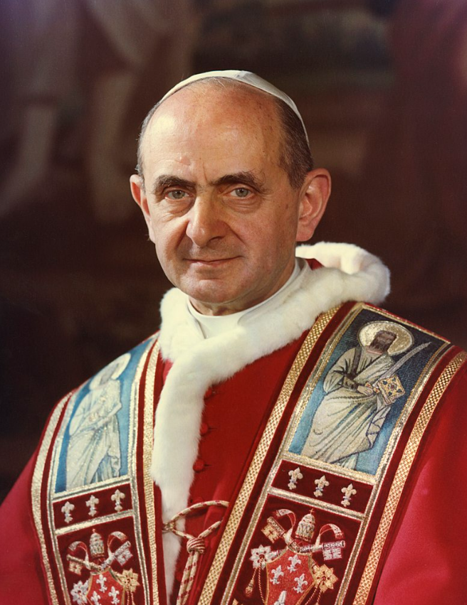 rangaba's tweet image. French President @EmmanuelMacron is 2nd high-profile dignitary to make an airport stop in Sri Lanka. Pope Paul VI stopped at Ratmalana on Dec 4, 1970 for refuelling, marking the first #papal visit to #SriLanka. Mrs. Bandaranaike called it a triumph for her new govt!