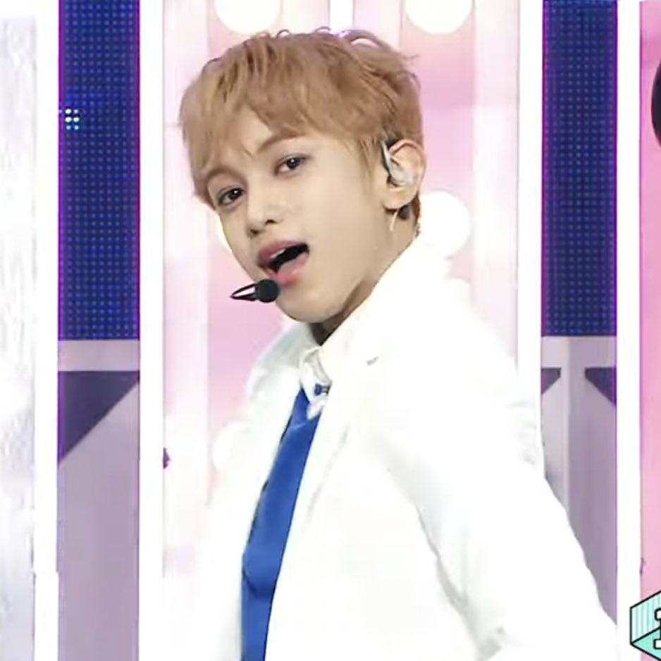 itsmejeh1501's tweet photo. To think that this was their first debut stage performance (today’s episode was pre-recorded), our dearest bunso definitely gave it all. 🫶🏻

GET WELL MARCUS

#GetWellSoonMarcus
#호라이즌 #마커스 
#HORI7ON_MARCUS https://t.co/gVWsYV6cNU