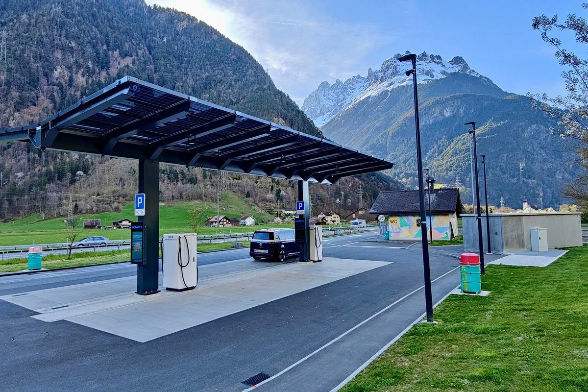 EU Passed a Law to Install Solar Powered Fast-Charging Stations along all highways @ intervals of 60km by end of 2025. The new Regulation, ‘Fit for 55’ Initiative intends to reduce Greenhouse Emissions by 55%+ before 2030, &amp; to achieve Climate Neutrality by 2050. Citizens,