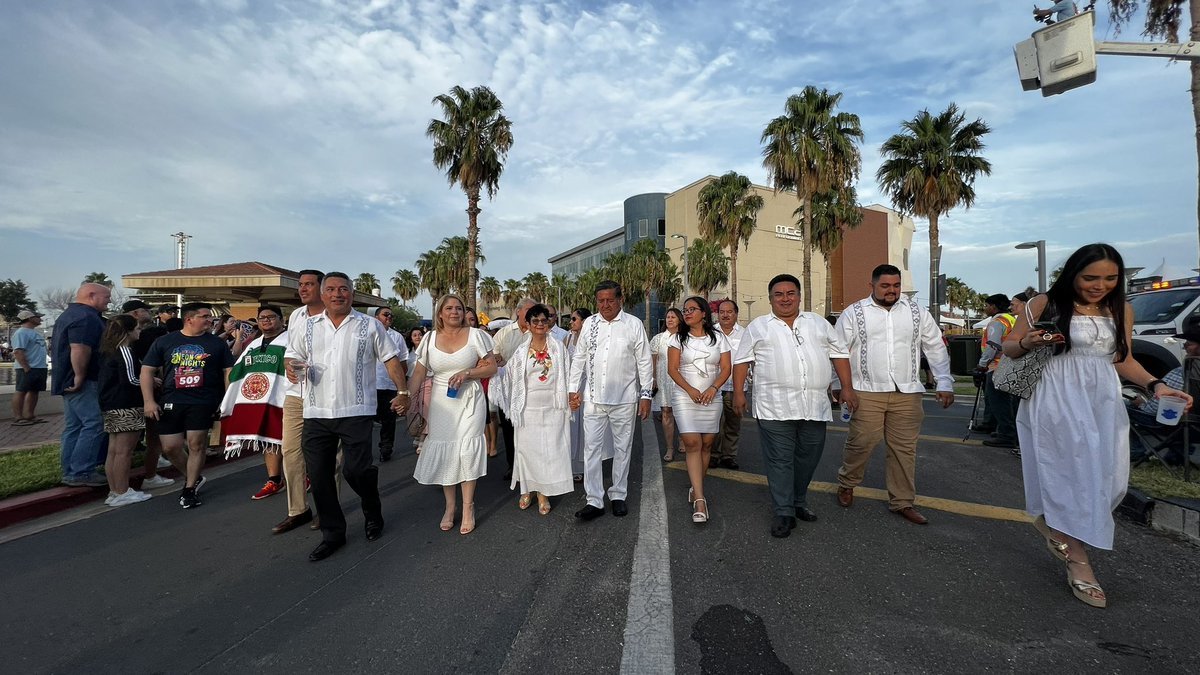 CityofMcAllen's tweet photo. City officials walk the Calenda parade with the Puerto Vallarta delegation kicking off the MXLAN festival 💃🏻🌺 https://t.co/ercePg9zbT