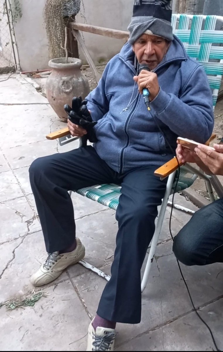 Merlo_Real's tweet photo. BUSCAMOS A JUAN

Se llama Juan Francisco Brizuela. Salió de su casa anoche de Agustín Ferrari y no volvió! si lo ven por favor se comunican al 1163059208. Compartir por favor! Gracias. https://t.co/HY4q9Kxmwk