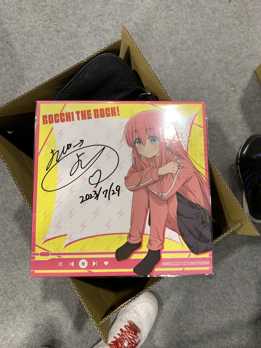 超人気声優さんのサイン色紙だ