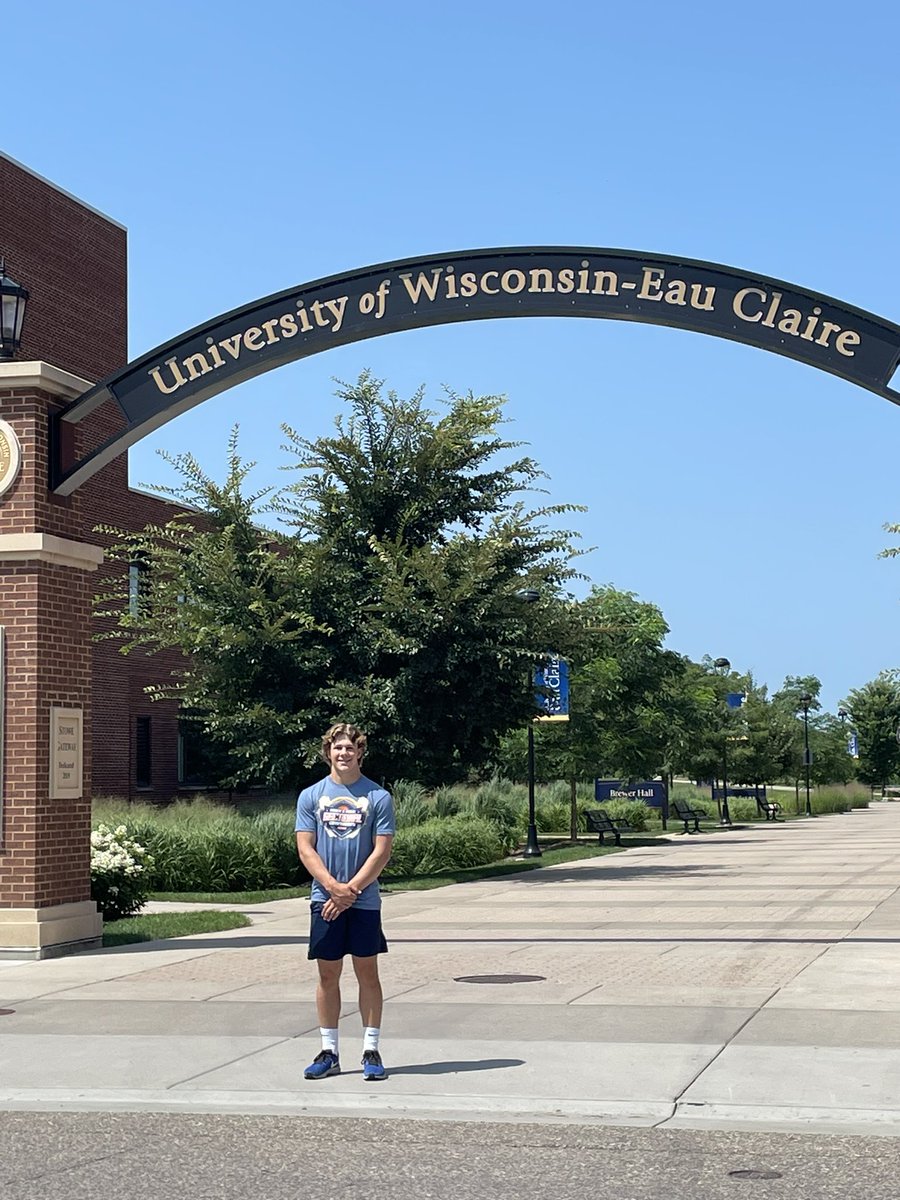 IBlom25's tweet photo. Had a great visit at EAU Claire today! Huge thanks to Coach Schneider for having me out! @uwectrack https://t.co/uocMOJJfER