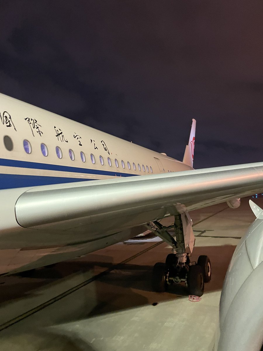 ZhuangChen01's tweet photo. Finally aboard. From #Shanghai to #Guangzhou after 3.5 hrs delay due to #typhoon #Doksuri 🌀 Both cities seemed stay out of its path and unscathed. 🤞 https://t.co/1covHzOWW2