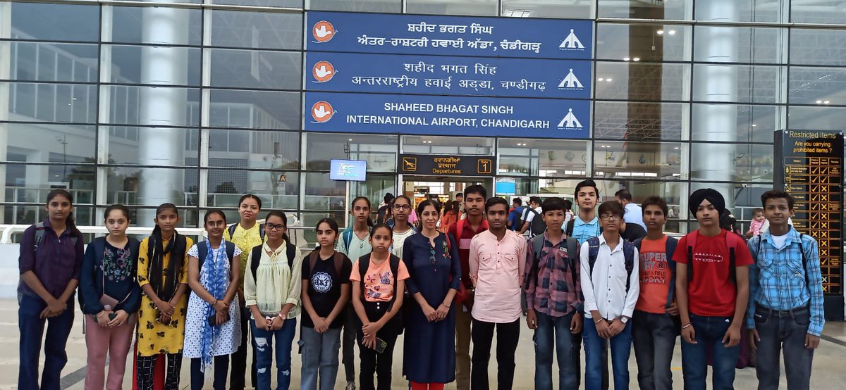harjotbains's tweet photo. 18 students of School of Eminence (SOE) leaving from Shaheed Bhagat Singh International Airport, Chandigarh for SriHarikota to witness yet another Rocket 🚀 launch by ISRO tomorrow i.e. 30.07.2023 

Earlier this month, 30 students of SOE witnessed Chandrayaan-3 launch.

This is @ArvindKejriwal ji ‘s & @BhagwantMann Ji’s Education Model 

#PunjabEducationRevolution