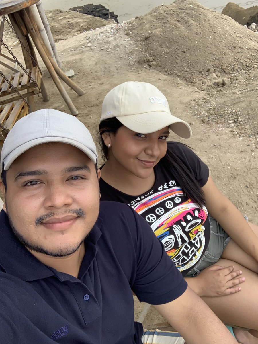 andersonvelez03's tweet photo. Excelente tarde 🏝️🍺 https://t.co/IoY5rZS0rw