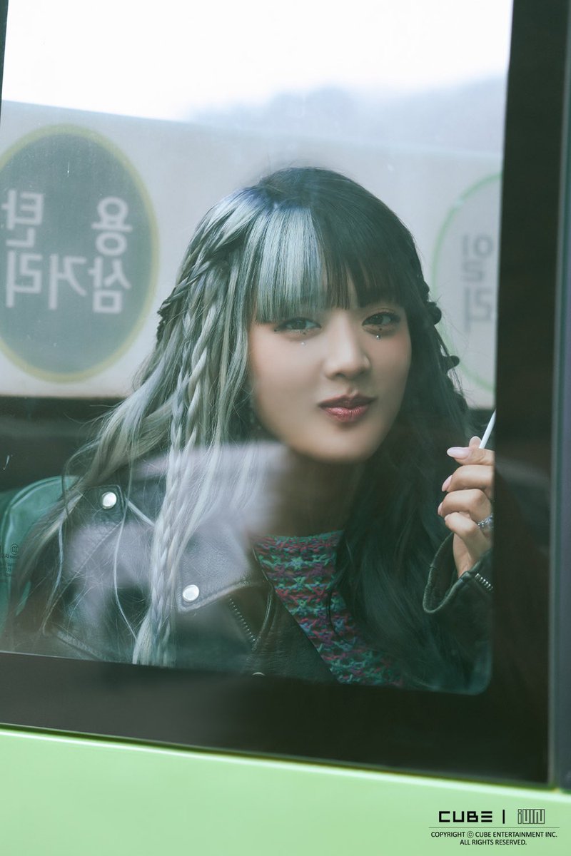 Minnie_mp4's tweet photo. [I DO] M/V 촬영 현장 비하인드 #민니 https://t.co/F2tc627iPm