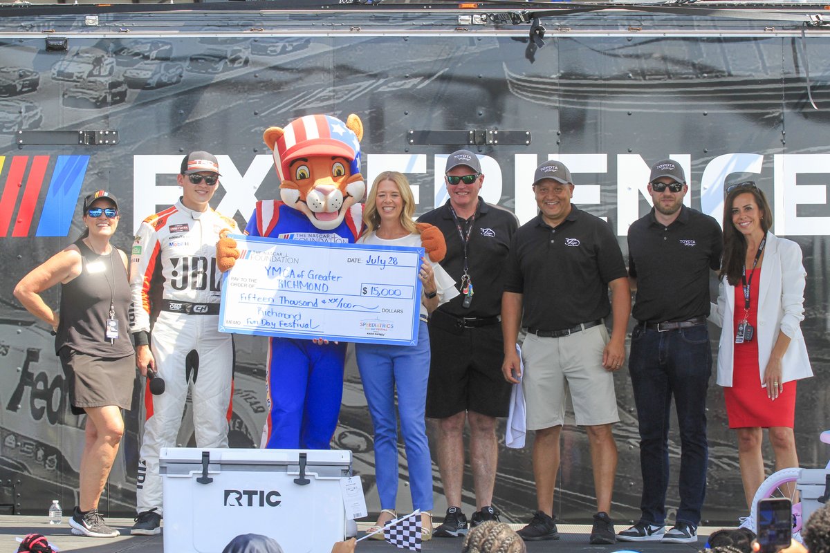 NASCAR_FDN's tweet photo. What a day we had with #TeamToyota at @RichmondRaceway! We surprised more than 100 kids with new bikes and a $15,000 donation to @YMCARichmond!
And thank you @CoreyHeim_ for joining us at our #Speediatrics Fun Day Festival. https://t.co/R6RDHgKzLC