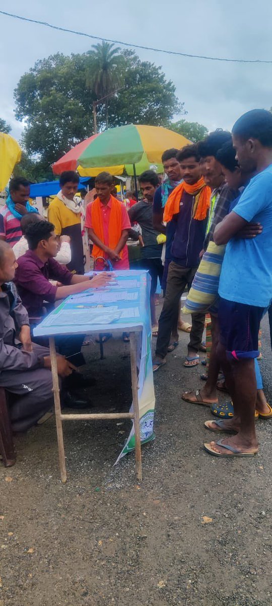 IASTripathiCG's tweet photo. @SukmaDist #KCC #HaatBazaar #FridayCamps #VeterinaryActivity #GoodGovernance @ChhattisgarhCMO @RChoubeyCG @Dept_of_AHD @amitabhjn @KPSingh_IAS @DPRChhattisgarh https://t.co/pLJPjbIjRg