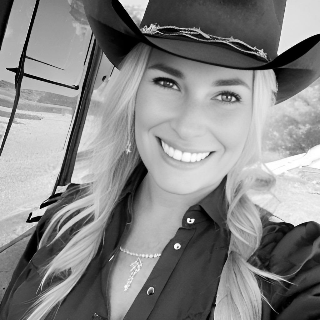 GypsyPatriot_'s tweet photo. Hello Patriots ! 🇺🇸
You can’t be a Cowboy/CowGirl AND a Pansy! Let’s get it done!!!

It’s Freedom Friday Let’s Unite ! Be #fierce and Take this country back !  #usa #libertylounge #trythisinasmalltown #liberty #1a #magamission.org https://t.co/0cZbswZzqJ