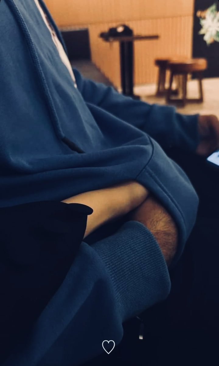 لا تسألني…….
شفيش مدري شفيني أنت بس خبيني……………💭