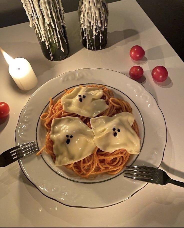 aperfectpumpkin's tweet photo. Spooky spaghetti 👻 https://t.co/jfoXdbDB1u