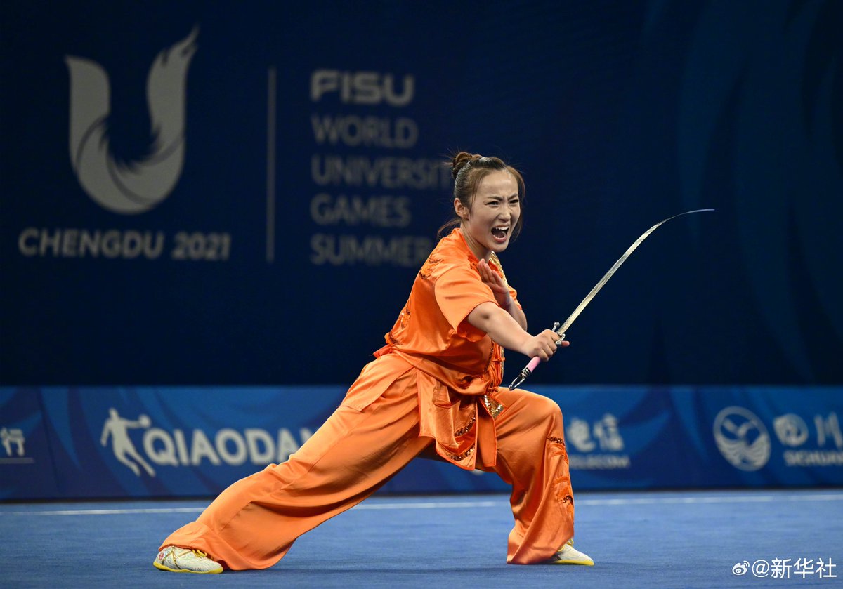 Chengdu2021's tweet photo. Chinese #Wushu athlete, Song Cuifang, won the gold medal in Women’s #Nandao of #Chengdu2021 #FISUGames, which marks the second gold medal achieved in the Games!🥇👏👏
Congratulations! 🥳🥳
📷: Xinhua
#day1 #ChengduFISUGames https://t.co/iswkcVKxzQ