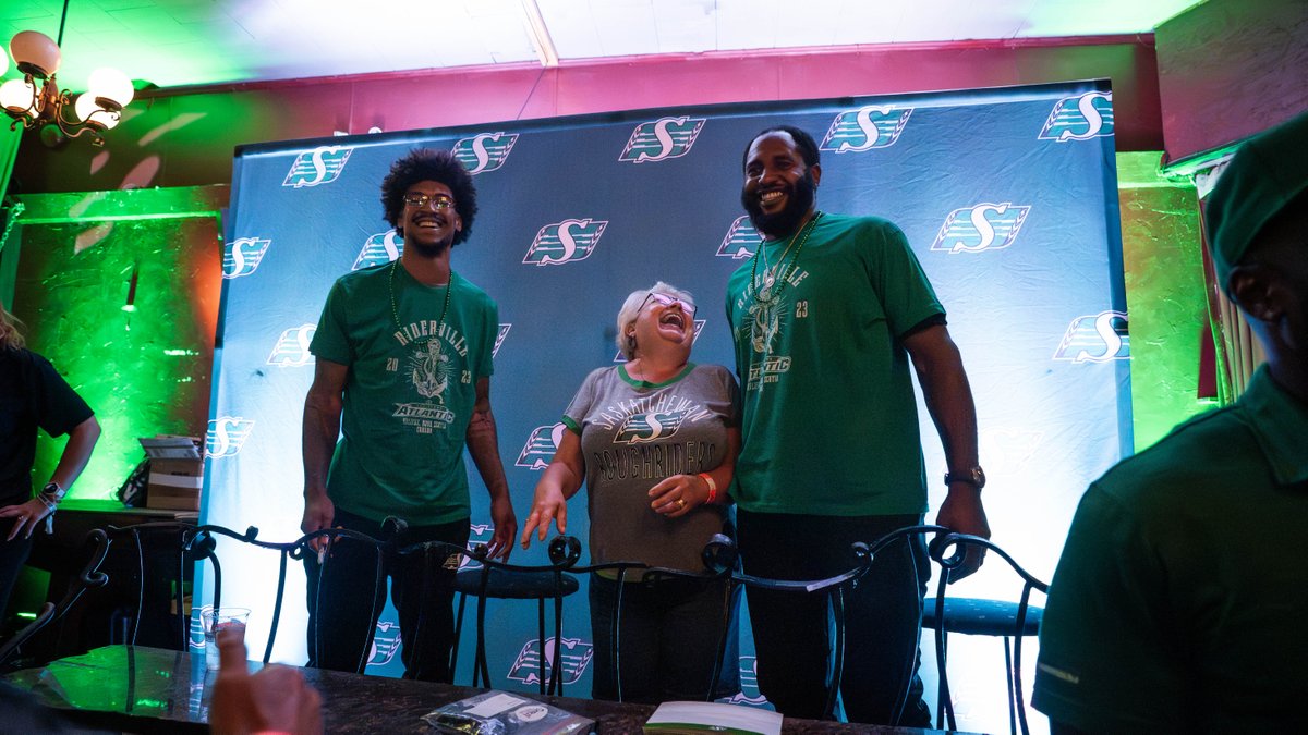 sskroughriders's tweet photo. Havin' a time on the east coast!

#ALLINGREEN https://t.co/EUhIsdD4eX