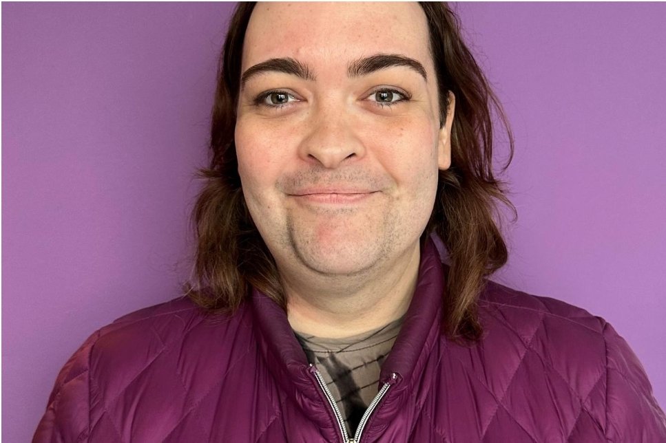 justgayice's tweet photo. In Iceland, this "lesbian" got access to underage girls and could go into women changing rooms in public swimming pools. He is alleged to have groomed women and girls with learning disabilities. Oh, yeah, he was also a trustee of the @samtokin78 sister org of Stonewall. https://t.co/MUnjAwFdfa
