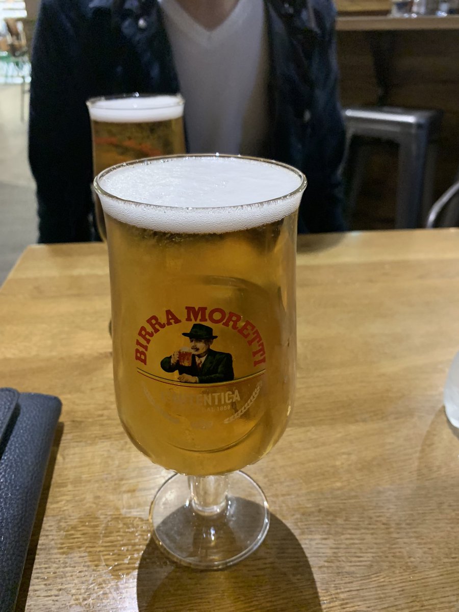 carlyepowell191's tweet photo. Looks like a few of these this morning #delayed https://t.co/rznvfNlqDK