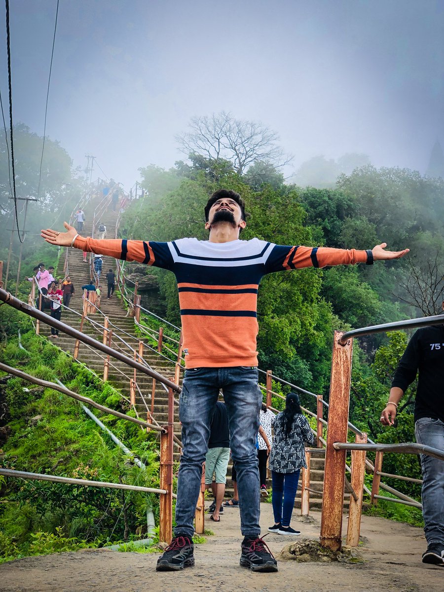 writerrrr____'s tweet photo. #sarkaar #pachmarhi #hillstation #chouragarh https://t.co/BLeMnRm6vJ
