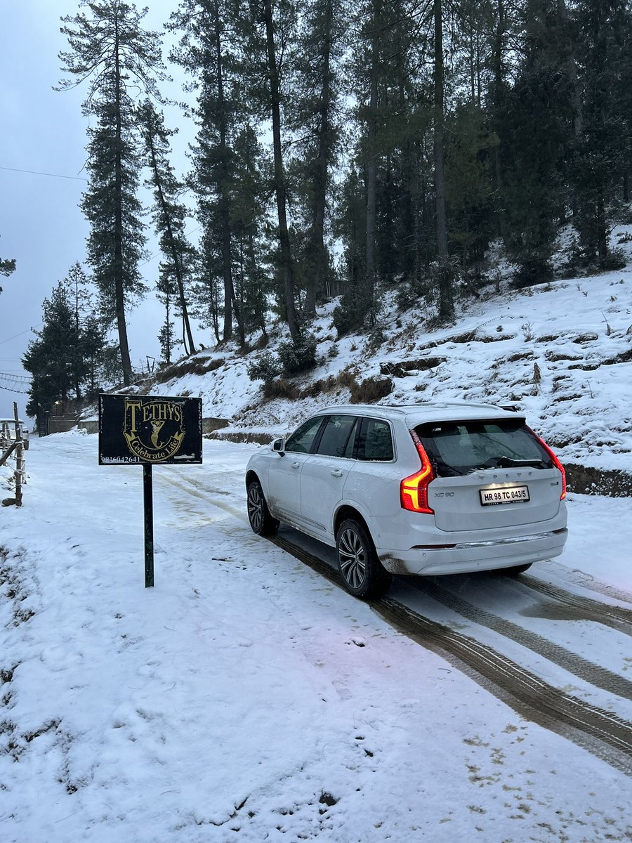 theracemonkey's tweet photo. I took the @volvocarsin XC90 B6 to sub-zero weather running a full house on-board. How was it to live with? I share my thoughts https://t.co/aQBKBduBOp

@volvocars #volvo #volvoxc90 #himalayas https://t.co/ghXUfT9AOS