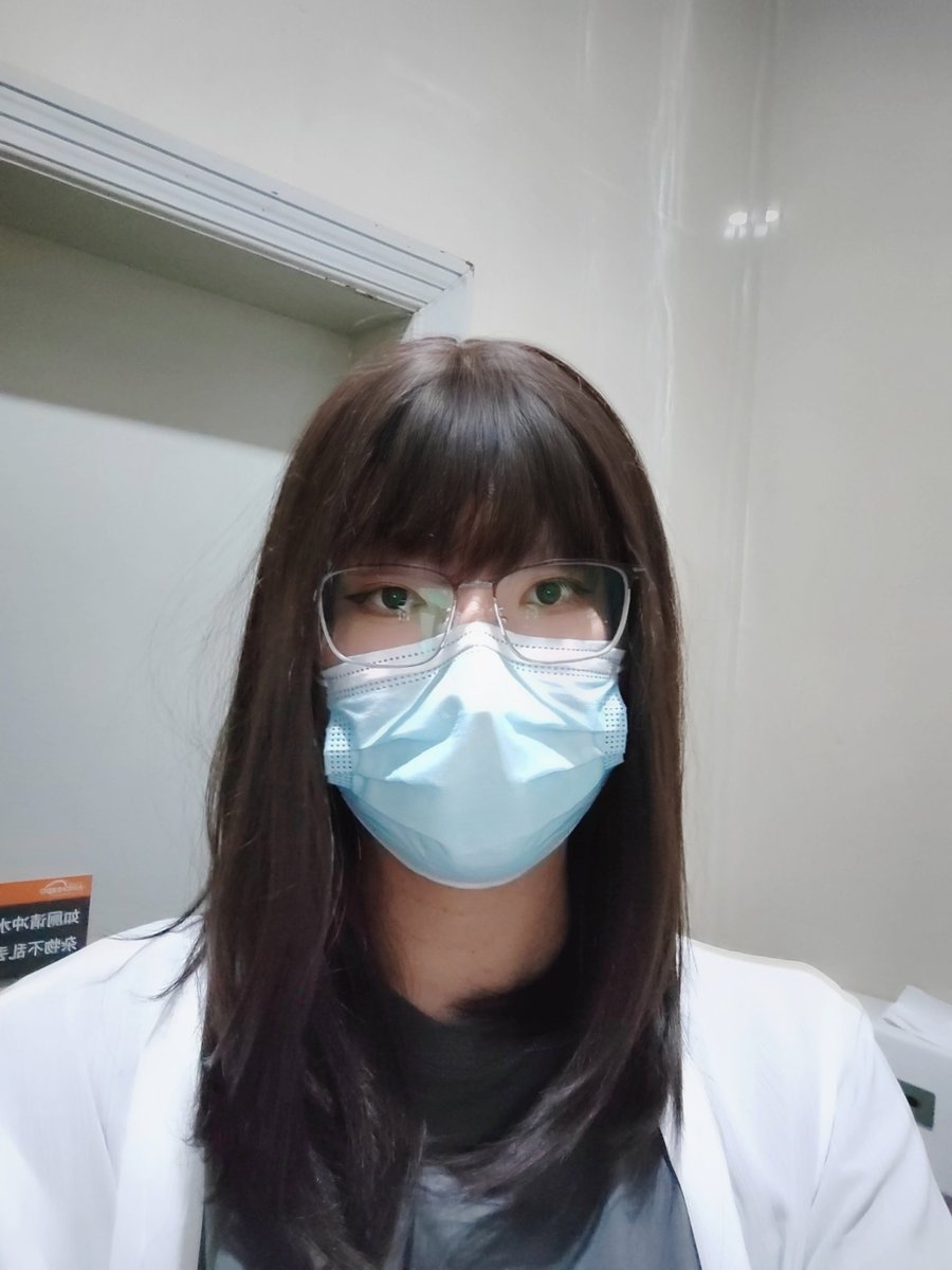 一次公园里的伪街
and
油亮丝真的很羞耻😿