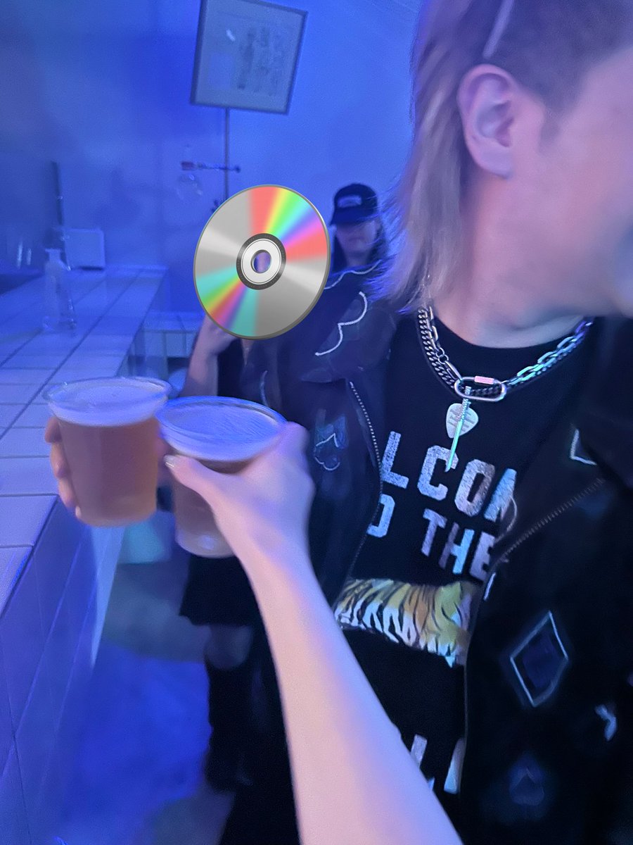xxxxrain0's tweet photo. 昨日アフパだけ行ったけど楽しかった
ヨハンが奢ってくれたビールじわる https://t.co/9FAQrj60Le