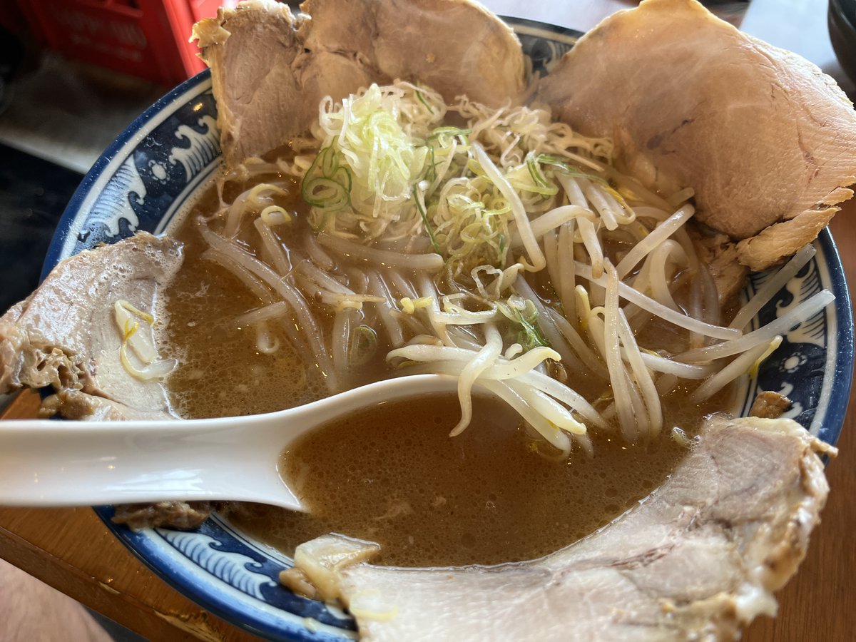 先日のお昼は、岐阜県の大垣でチャーシユウ麺をいただきました。美味しかった！
フォロアーさん募集中！

#フォロワー募集
#チャーシュウ麺
