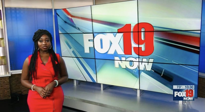 simonejnews's tweet photo. Attention TriState‼️ I’ll be filling in at the anchor desk for our 10pm newscast tomorrow evening. 🤗 Join me if you can on Channel 19 for an hour and a half long show. 📺🎙️📷 💻

#tvreporter #tvanchor #Fox19Now #WXIXTV #Saturdaynightnews https://t.co/Ra4vkJvvA6