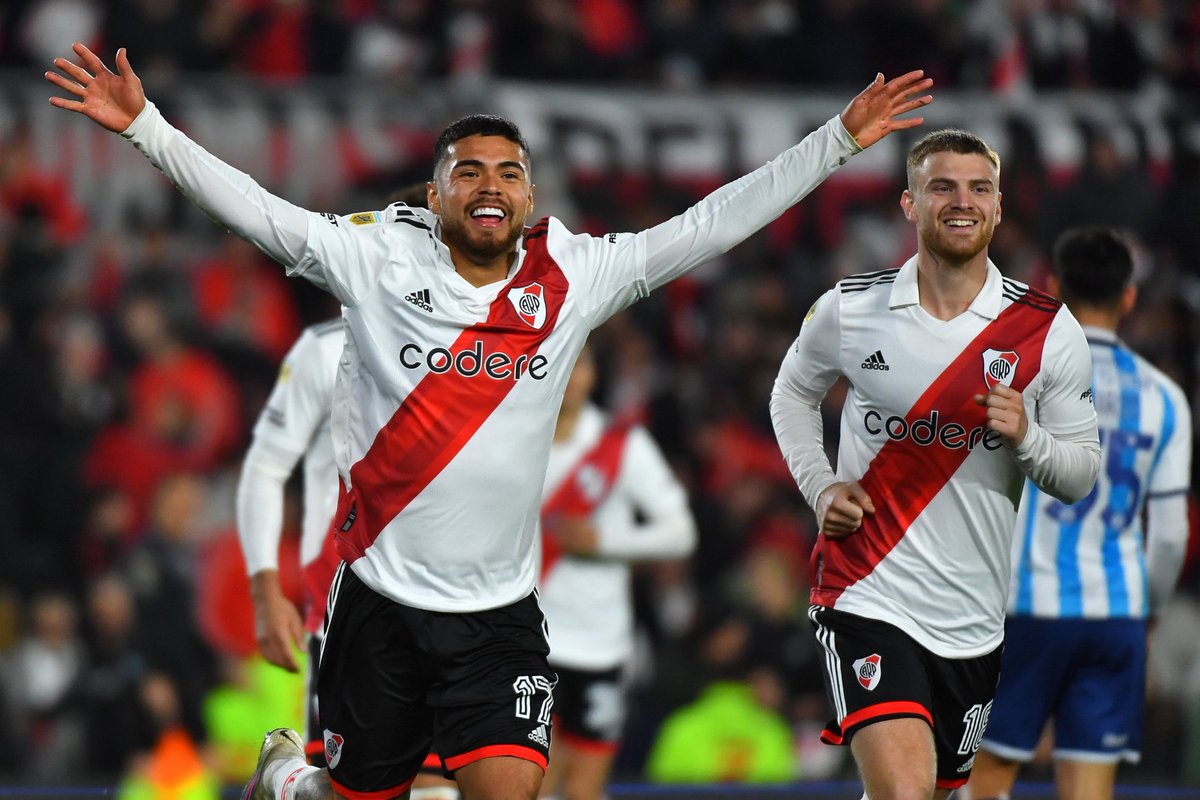 MundoRiver_ok's tweet photo. RIVER CAMPEÓN.... Le ganó a Racing por 2-1 con un Más Monumental 🏟️ colapsado! 

📸 Lucas Beltrán y Paulo Díaz, los dos que convirtieron en el clásico. https://t.co/Pn41ZYhOth