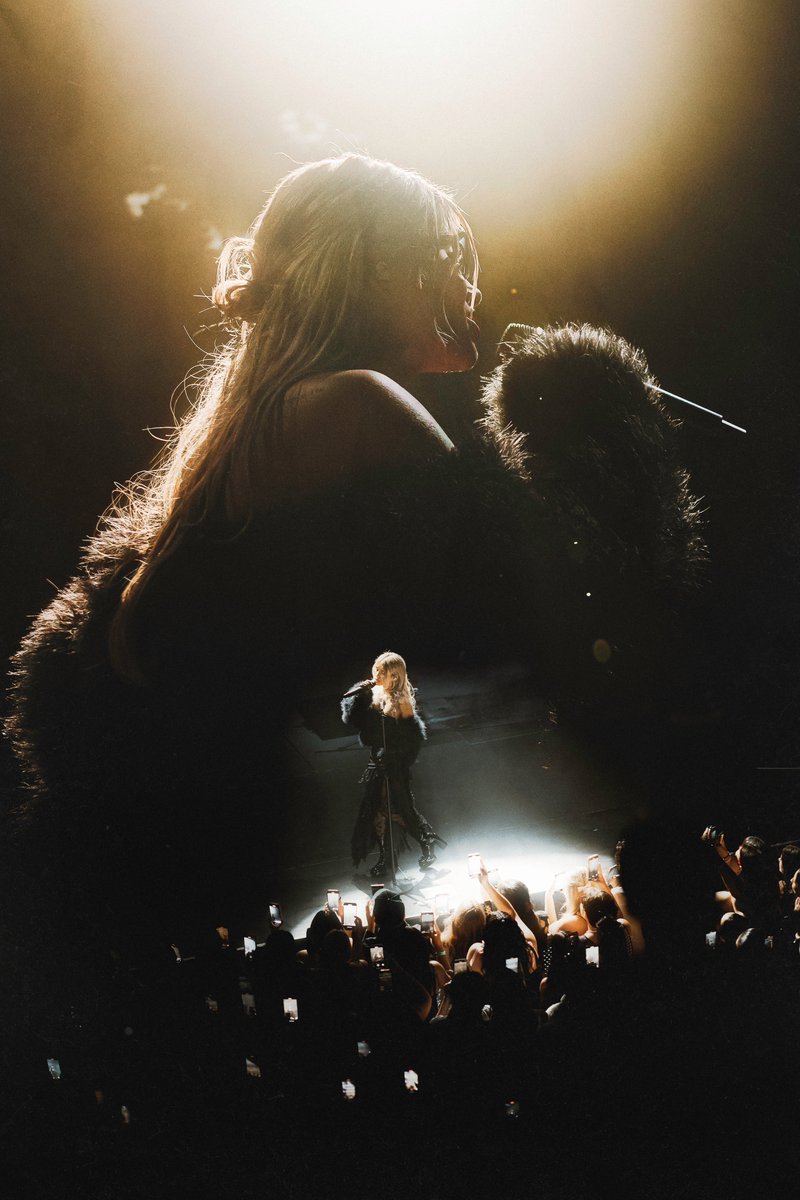 couple edits from the nessa barrett show last night in la! couldn’t decide which one i liked more soooo here are both 🕺🏼