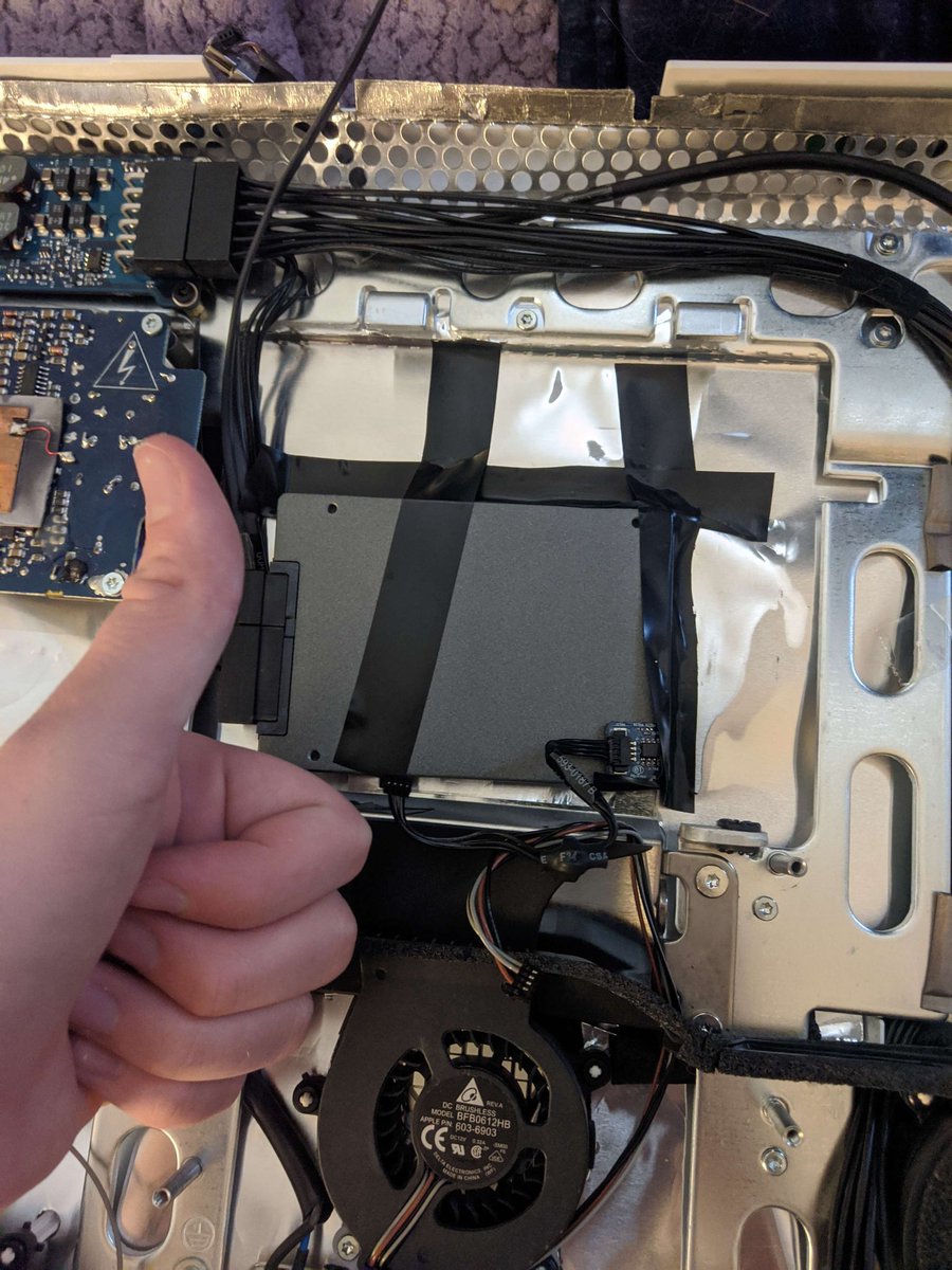 UHDbits's tweet photo. @ActionRetro1 i've done this but all I had was electrical tape https://t.co/wjjc3ADxMA