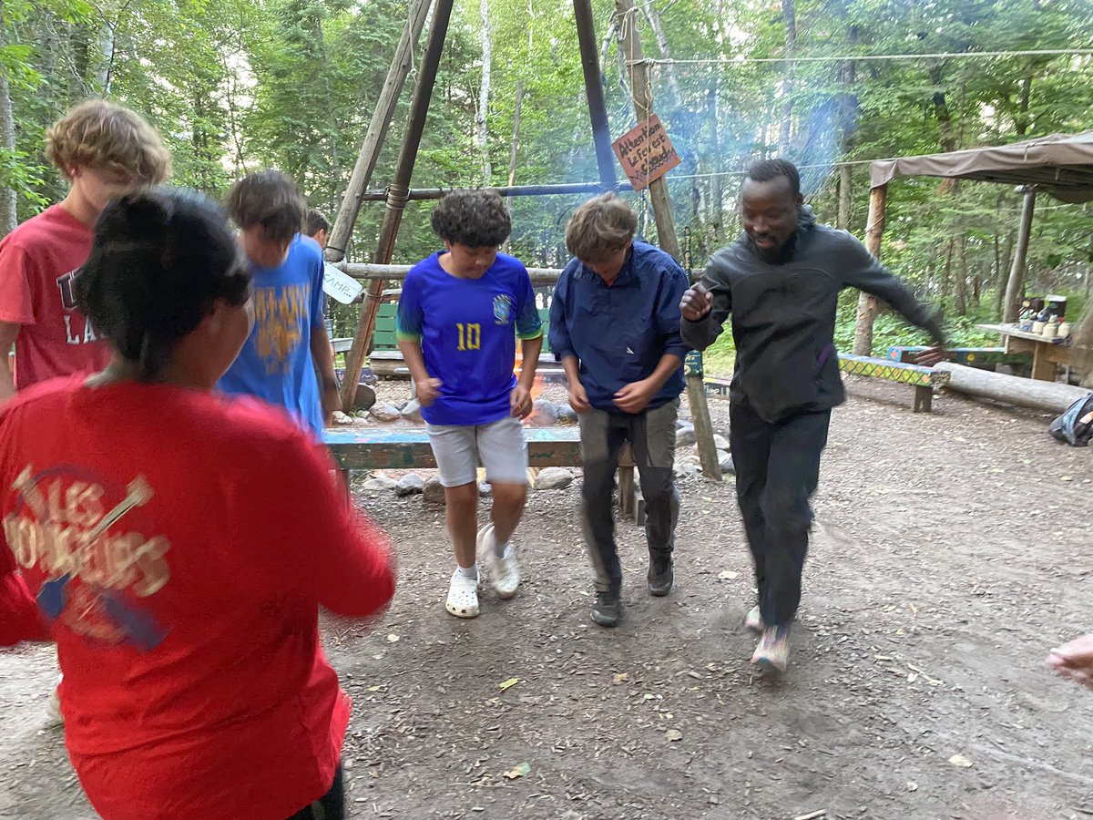 VoyageursCLV's tweet photo. Encore de dance! More African dancing! https://t.co/JUHHq5Z5Os