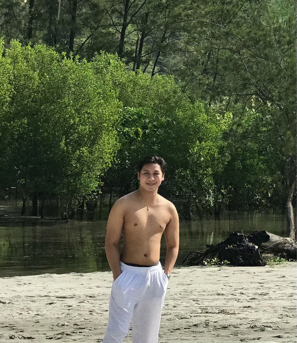RNSTJAY's tweet photo. It’s Leo season ♌️✨ https://t.co/81IhYUW5re
