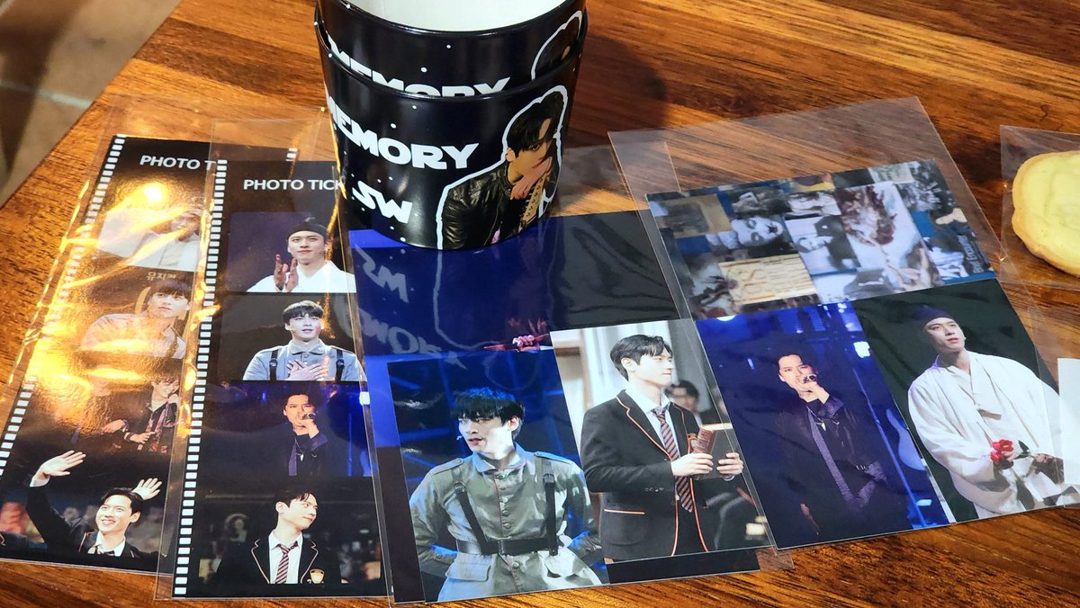 WMHAPPYENDING's tweet photo. 칭구 데리고 갔다 왔지요 დ
#Memory_of_SW
#승우의_모든_날을_응원해 https://t.co/v2Lbhsy4Vj